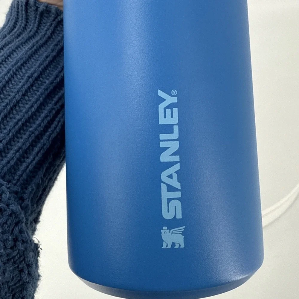 Stanley 24oz IceFlow Aerolight Stainless Steel Fast Flow Water Bottle Blue - Picture 9 of 16